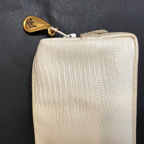 Sharif Zigzag Pattern Clutch - Picture 5 of 9